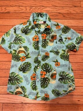 Kids JAWS Shark Tropical Shark Print Button-Up Shirt - Light Blue Size L